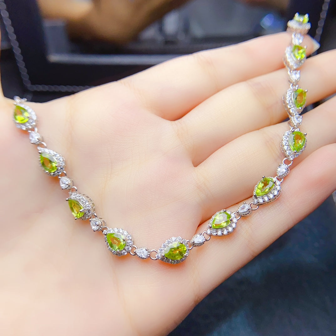 The natural olivine bracelet has arrived