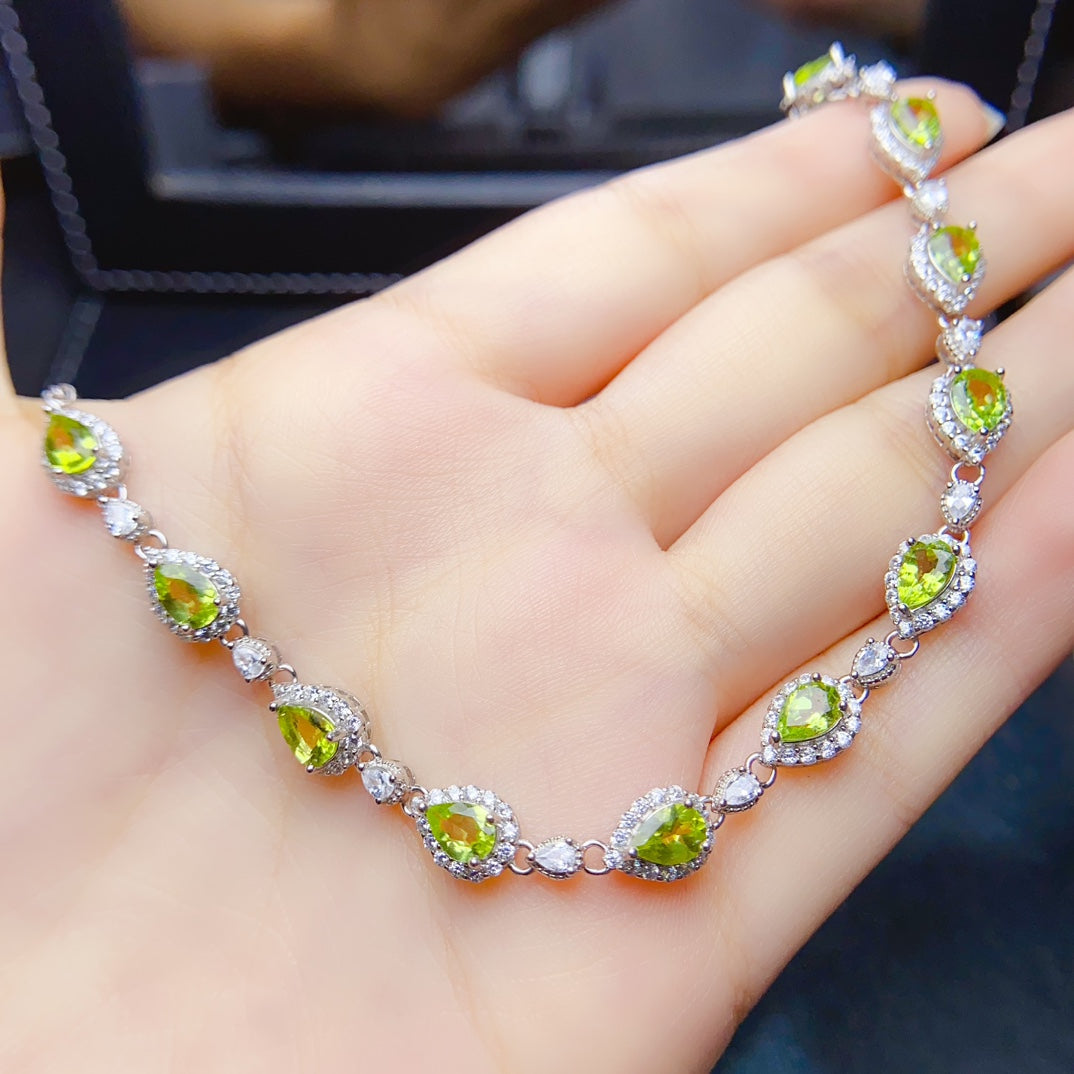 The natural olivine bracelet has arrived